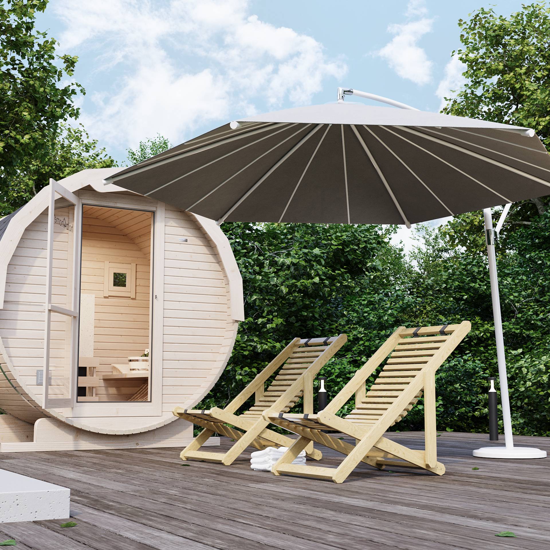 Barrelsauna met twee houten ligstoelen en grijze zweefparasol op zonnig houten terras