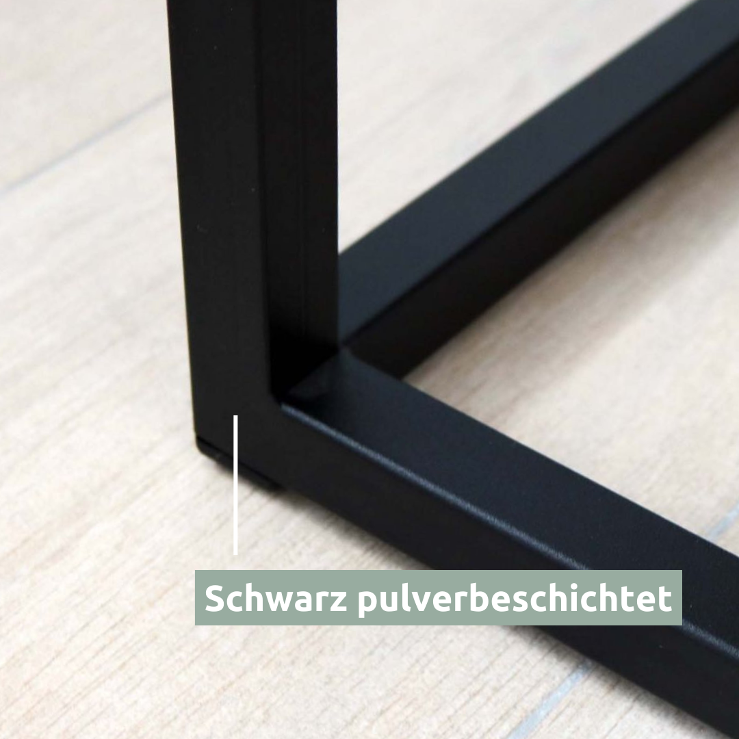 Haardhoutrek halfrond, detail van de zwart poedergecoate metalen voet op lichte houten vloer