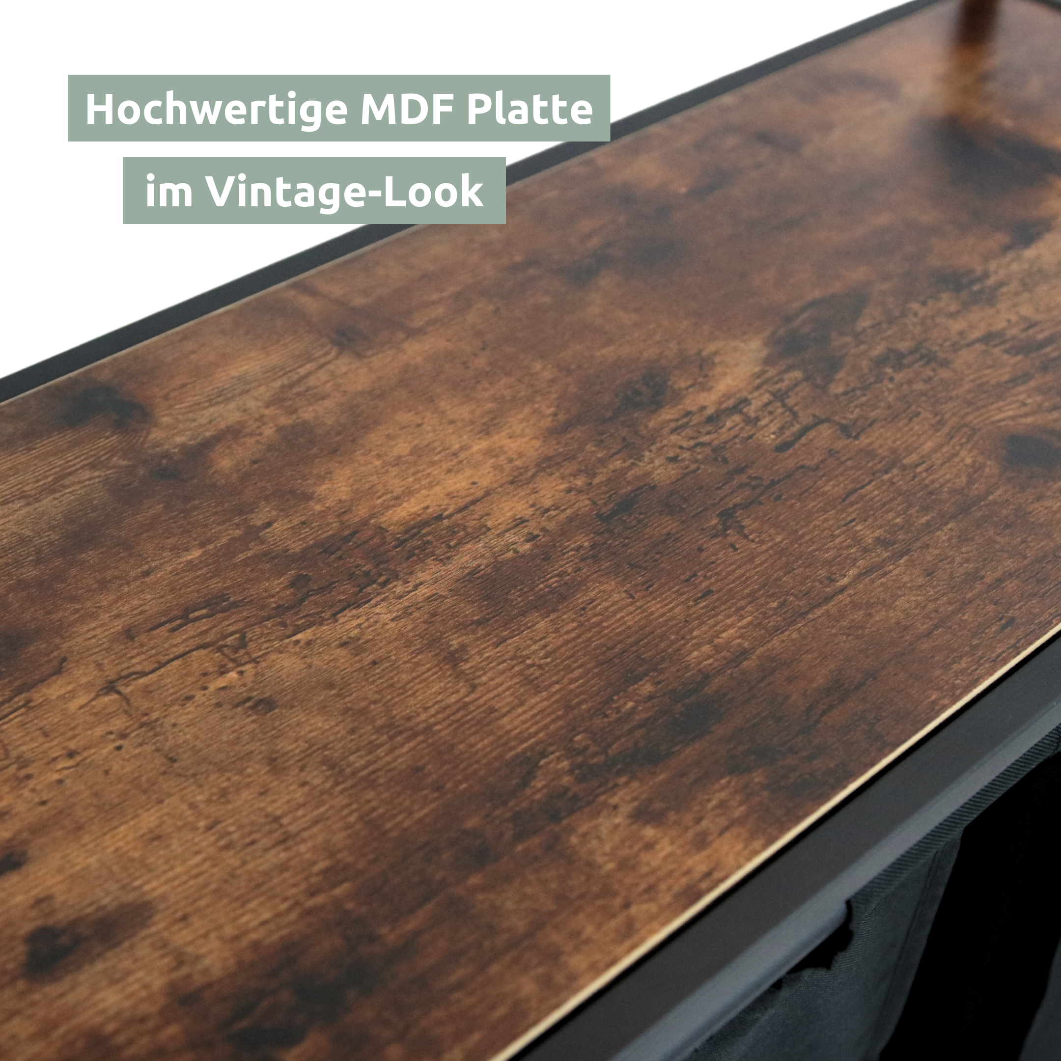 MDF-plank in vintage-look met rustieke nerf bij de wasmand, detailweergave