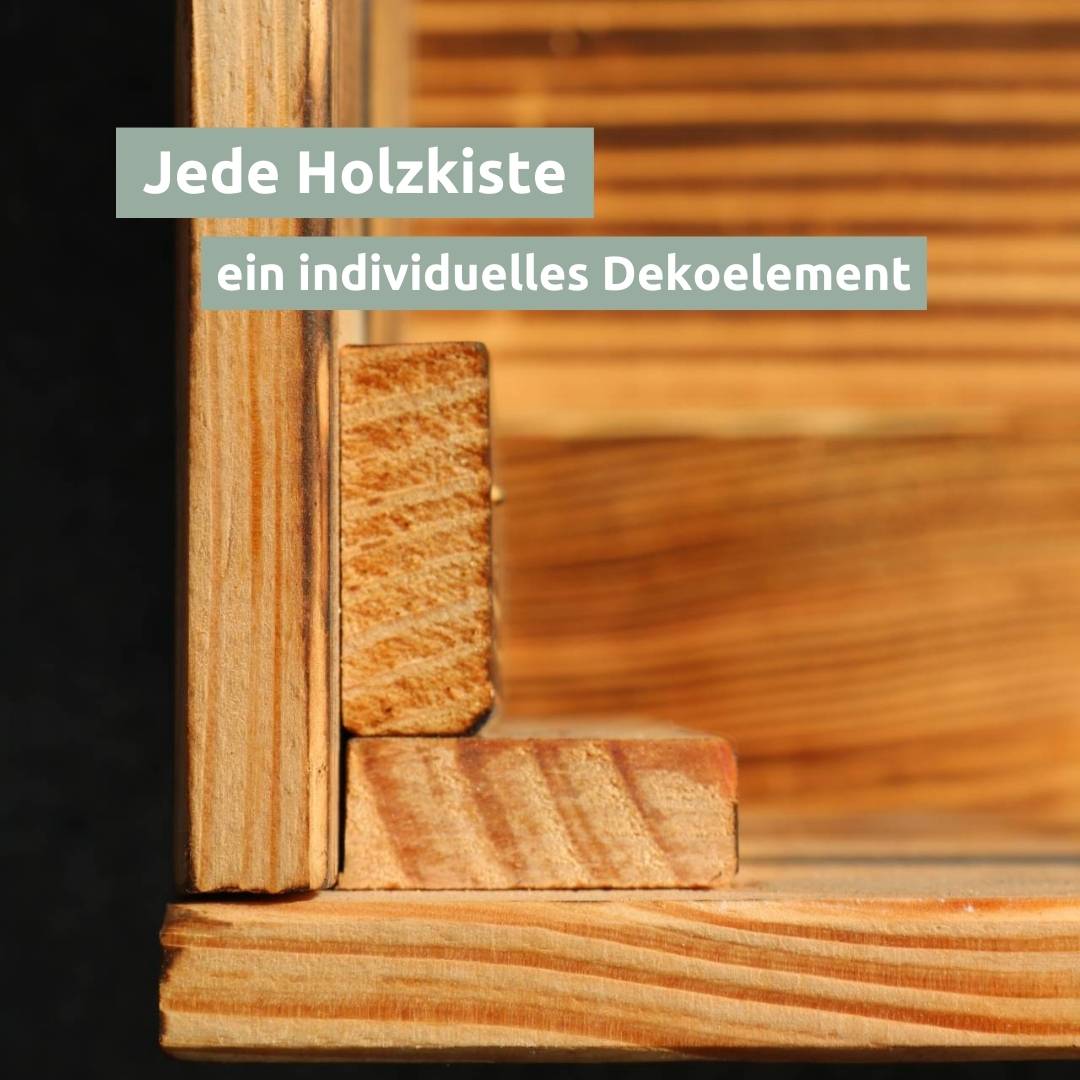 Close-up van de hoekverbinding aan de binnenkant van de geflambeerde houten kist, elke kist een individueel decoratie-element