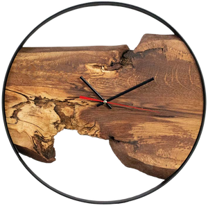 Ronde wandklok Artwork met zwarte metalen ring en een plank van eikenhout met boomstamrand, vrijstaand