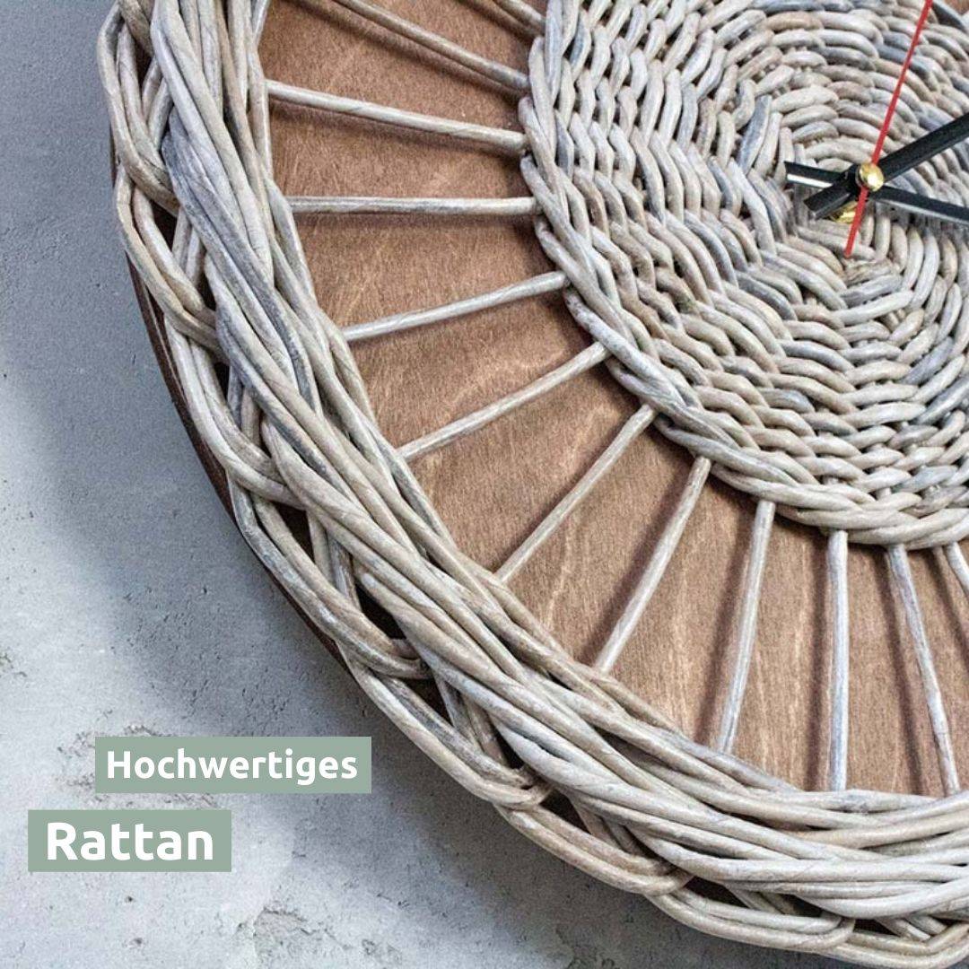 Detailopname van het hoogwaardige gevlochten rattan aan de rand van de wandklok Weave, close-up