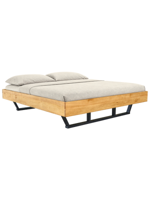 Breed massief houten bed Metall Light van eiken met zwarte metalen sledepoten en grijs beddengoed