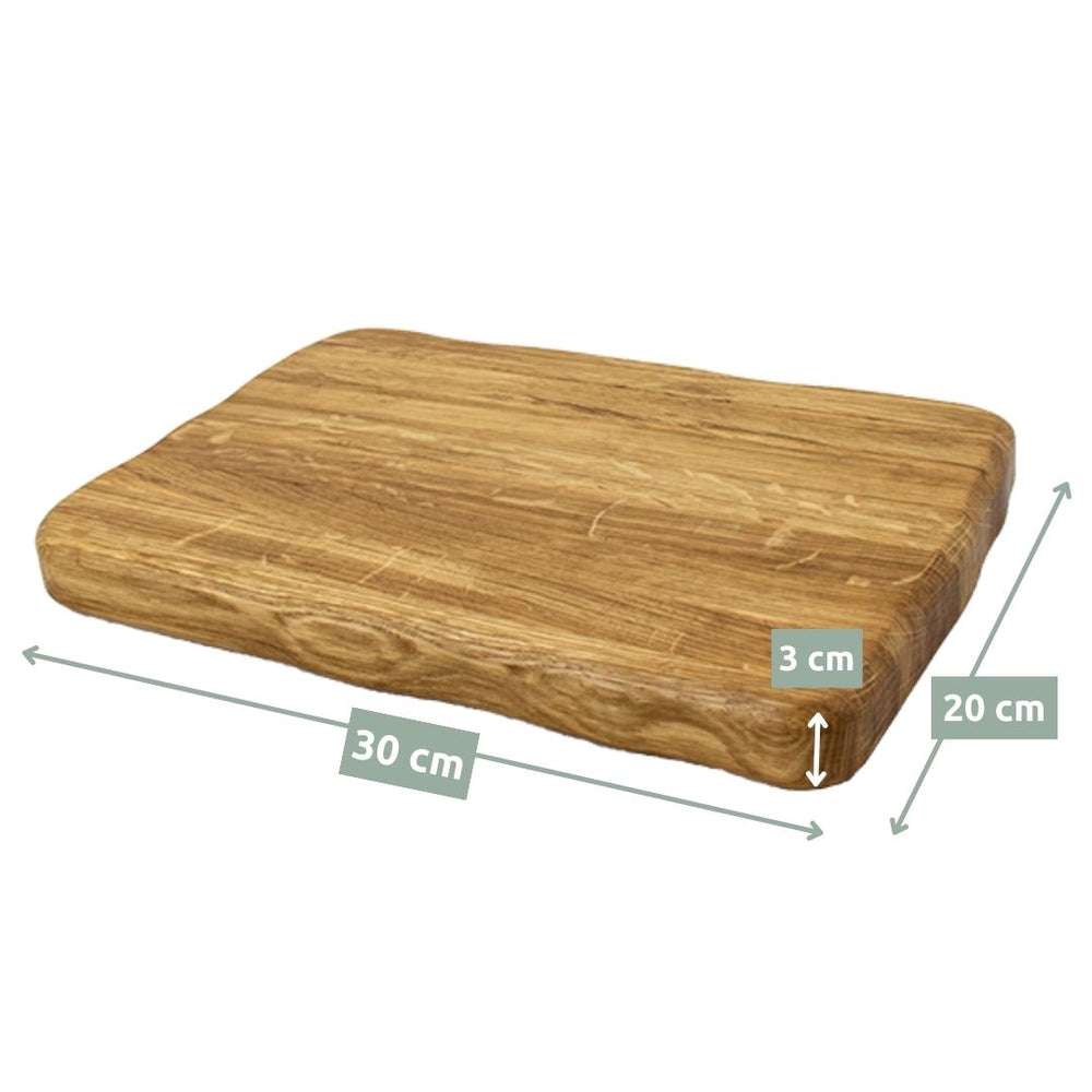 Schuin aanzicht snijplank Basic eiken met afmetingen 30 x 20 x 3 cm