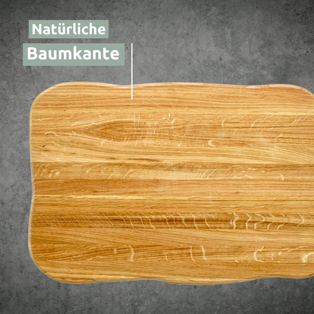 Infografiek natuurlijke boomstamrand bij de lichte eikenhouten snijplank Premium