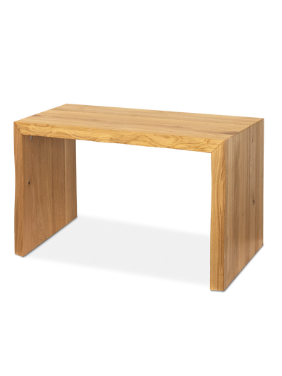Massief houten bank van eikenhout met boomstamrand