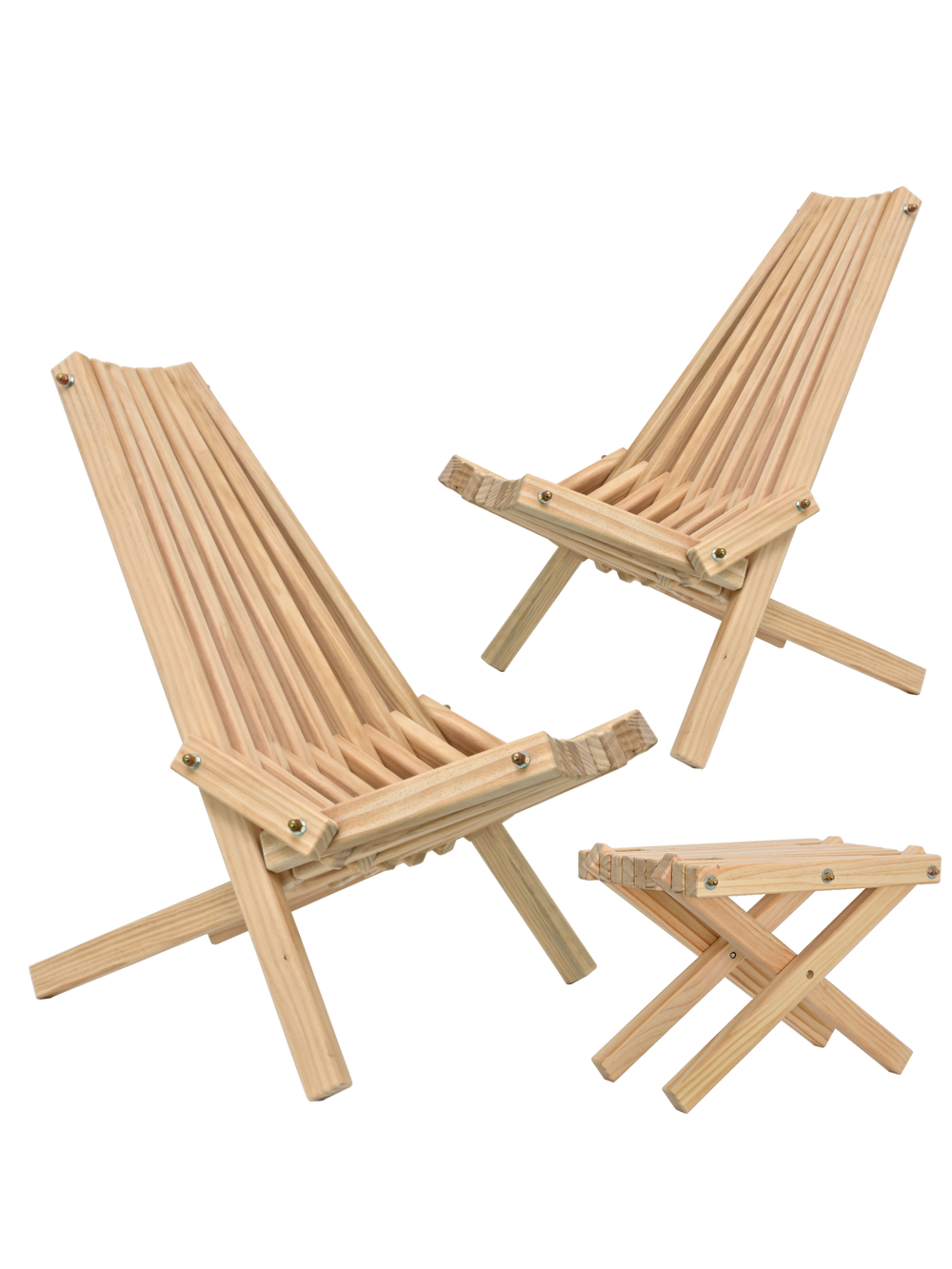 Scandinavische tuinmeubelen van grenenhout: twee ligstoelen en bijzettafel, naturel, vooraanzicht
